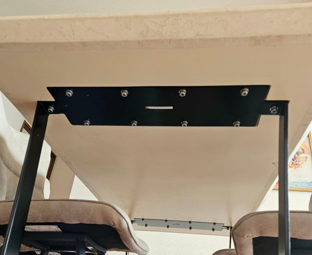 【大幅値下げ】大理石調ダイニングテーブル