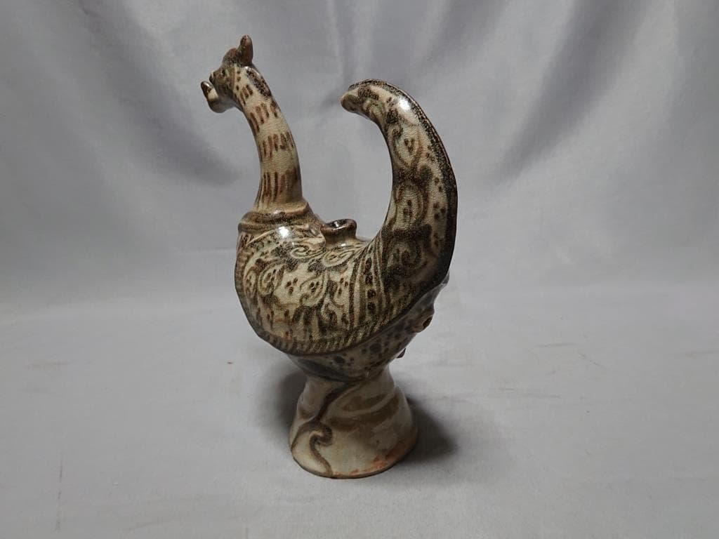 コレクター収集品　タイ　カロン鉄絵 唐草紋 クジャク形　水注15～16世紀