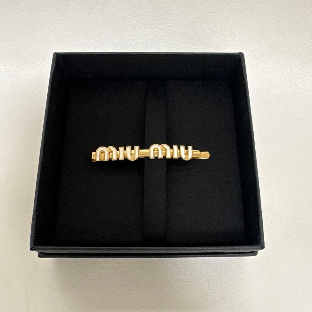 【正規品】miumiu エナメルメタル ヘアクリップ