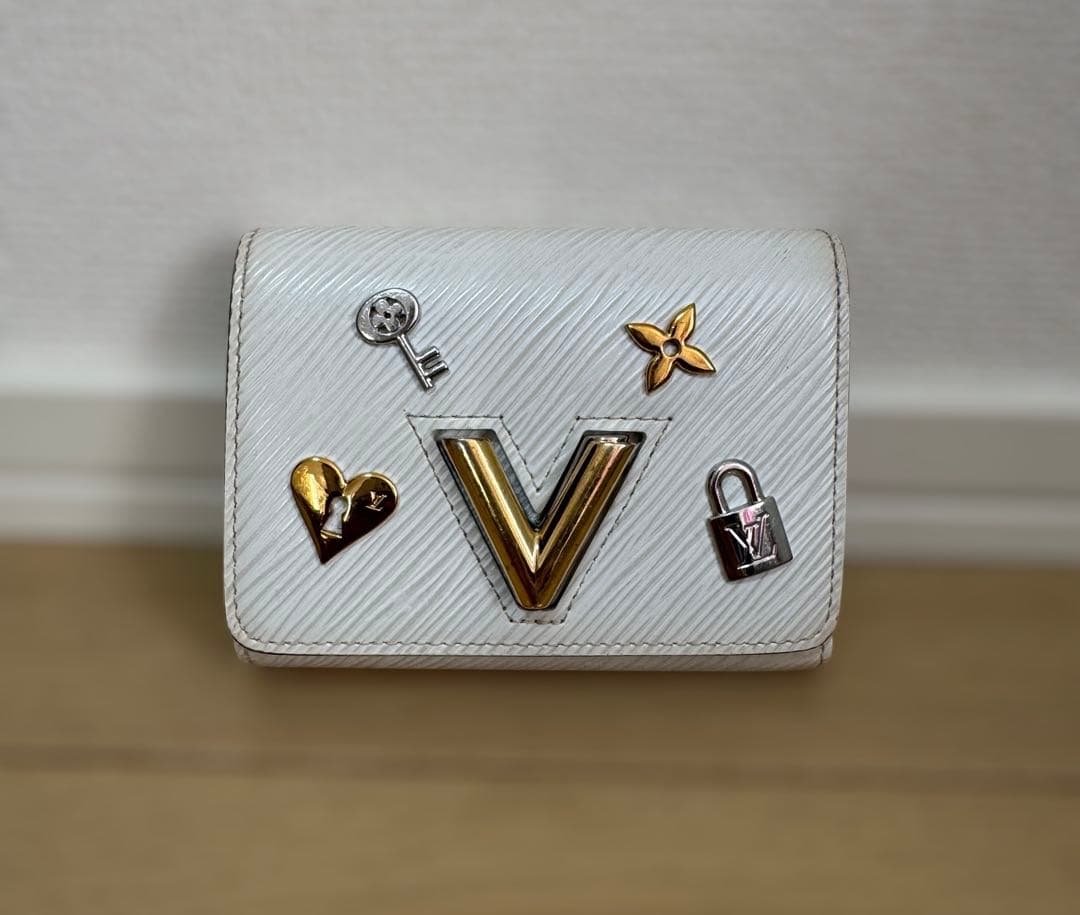 Louis Vuitton 三つ折り財布 エピレザー ホワイト 限定・廃盤モデル
