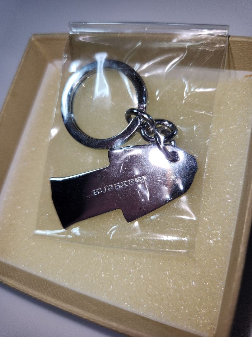 【希少】BURBERRY ノバチェックトレンチコート型 キーホルダー