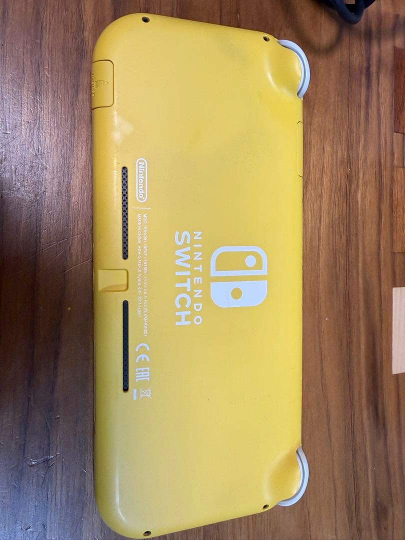 Nintendo Switch Lite イエロー 充電器、ケース付き
