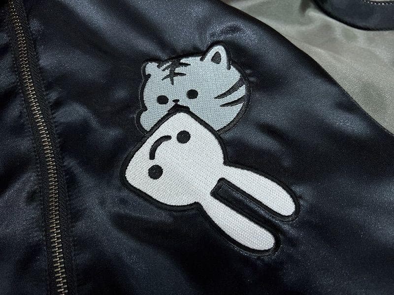 激レア 美品 CUNE キューン 上向きとらちゃんのリバーシブルスカジャン M