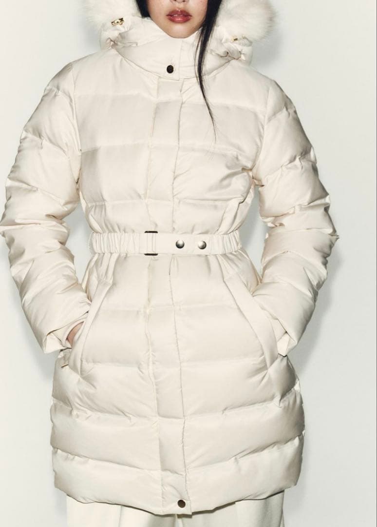 新品タグ付　今期　ZARA ベルト付き撥水加工ダウンコート