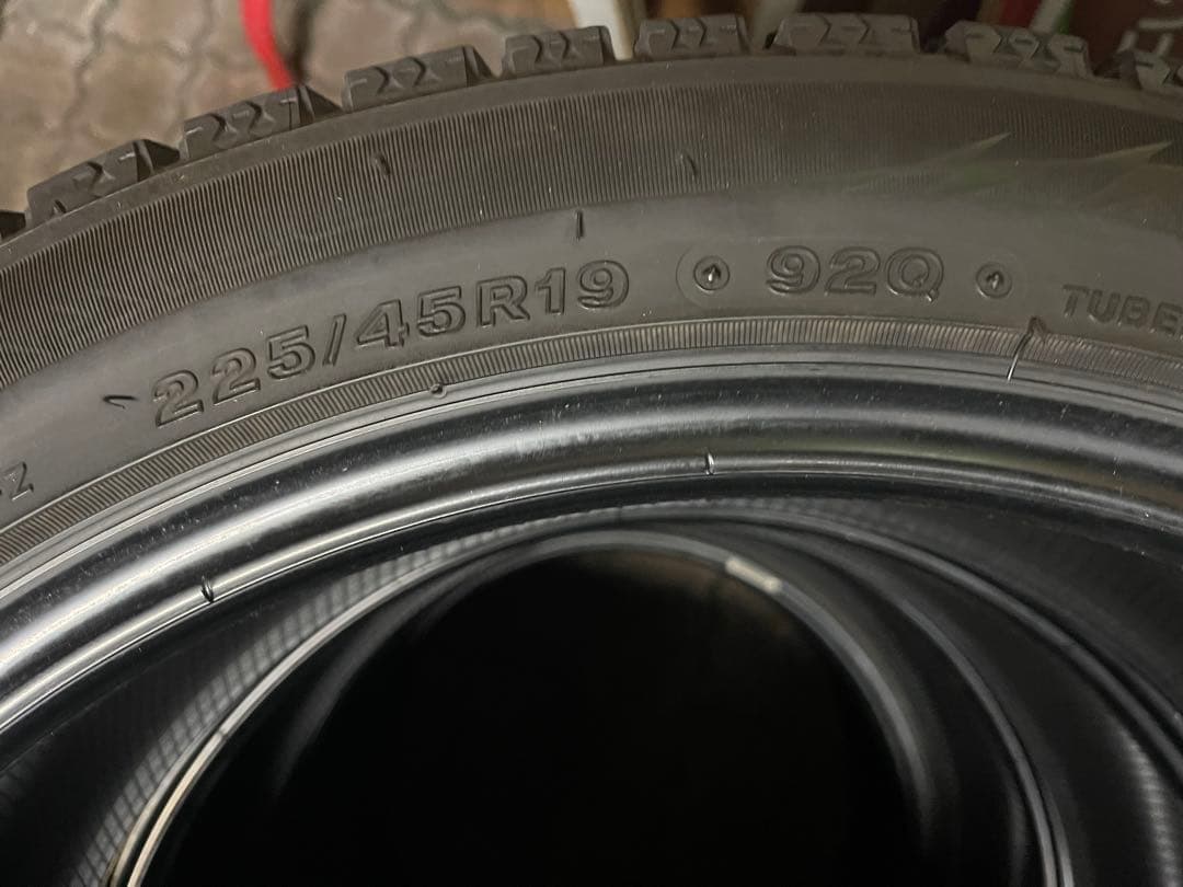 ブリヂストン　 ブリザック　VRX2 225/45R19 4本セット　手渡し可