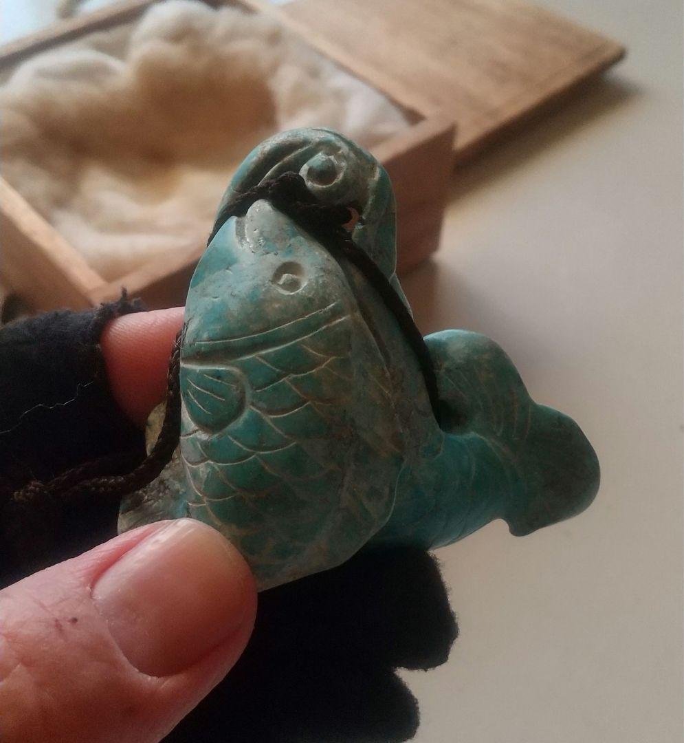 本トルコ石 古代 魚彫刻 根付け 魔除け 御守 時代物
