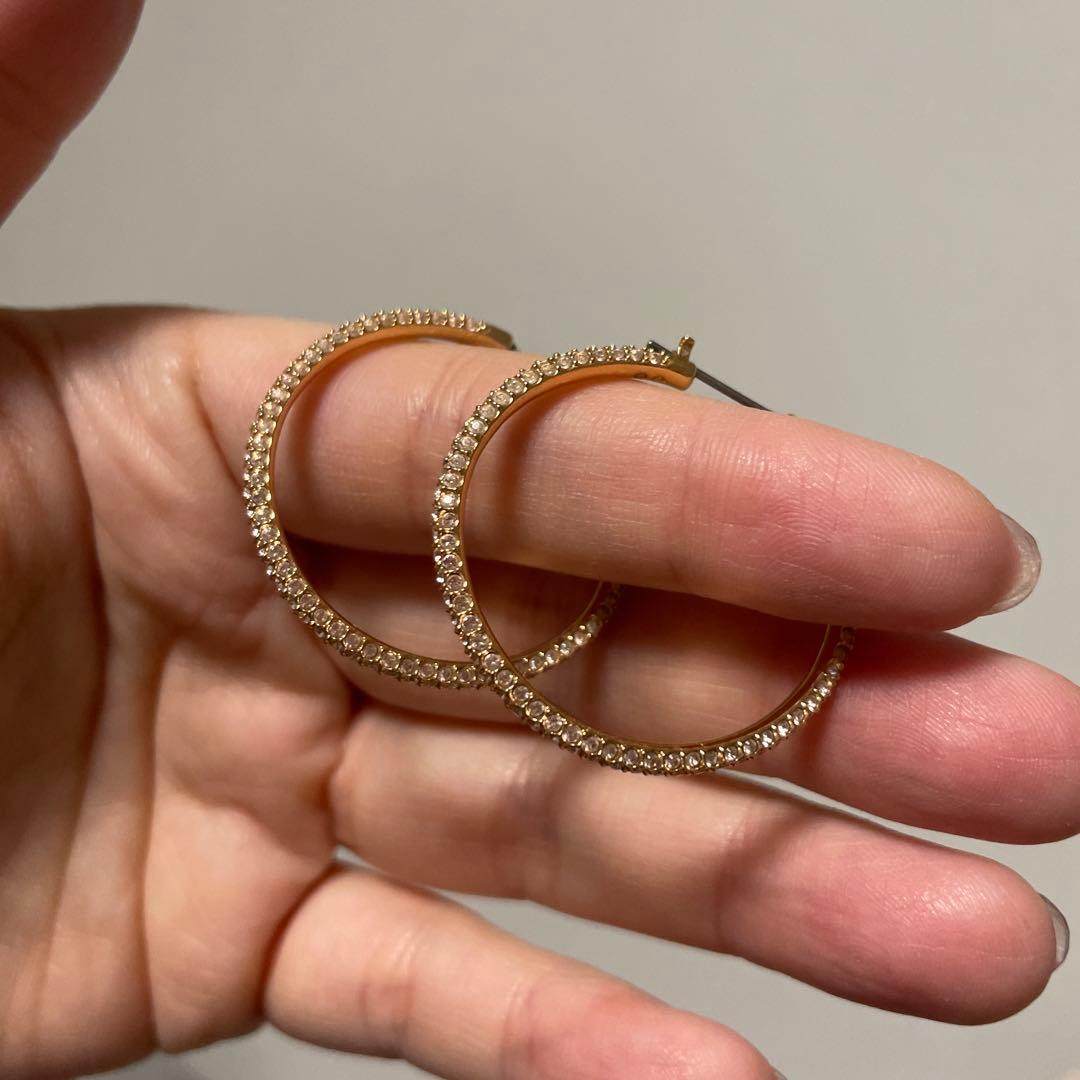 スワロフスキー　フープ　ピアス　ピンクゴールド