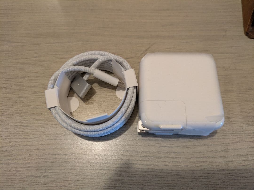 macbook 純正USB-C電源アダプタ　MagSafe 3ケーブル（2 m)