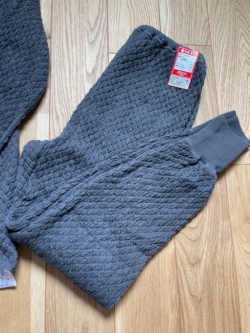 ひだまり　長袖とスラックスセット　M 新品
