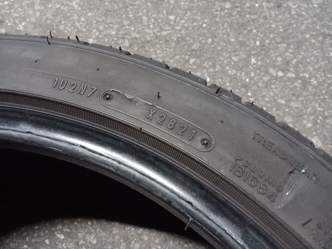 265/35R19 2本　5～6分山　2022年製造　ファルケン
