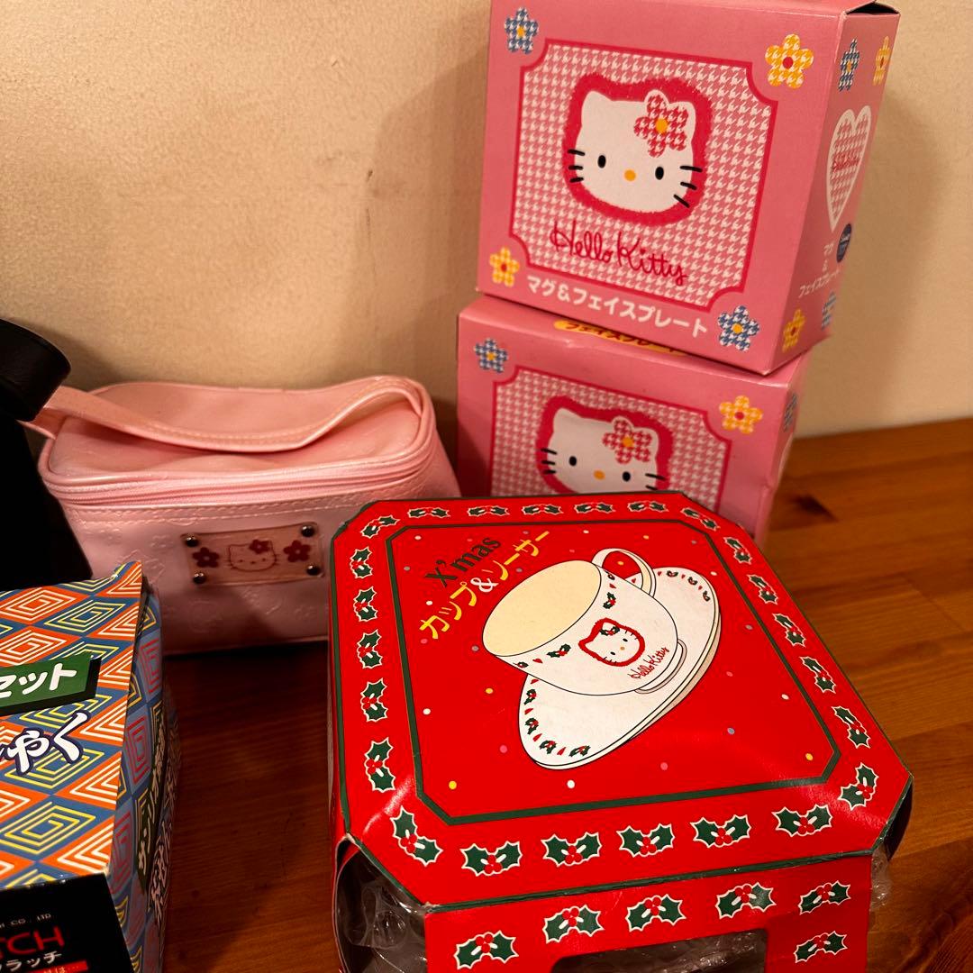 90s ハローキティ エナメルバッグ カップ等まとめ