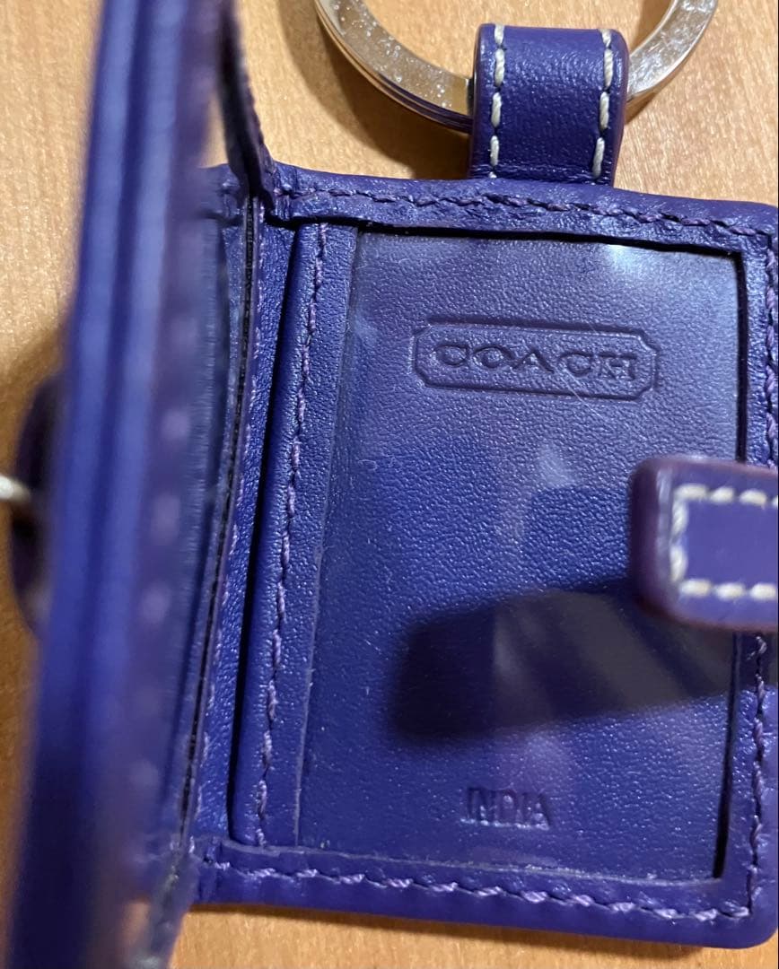 【未使用】COACH コーチ　キーホルダー　Cロゴ　写真入れ　パープル　紫