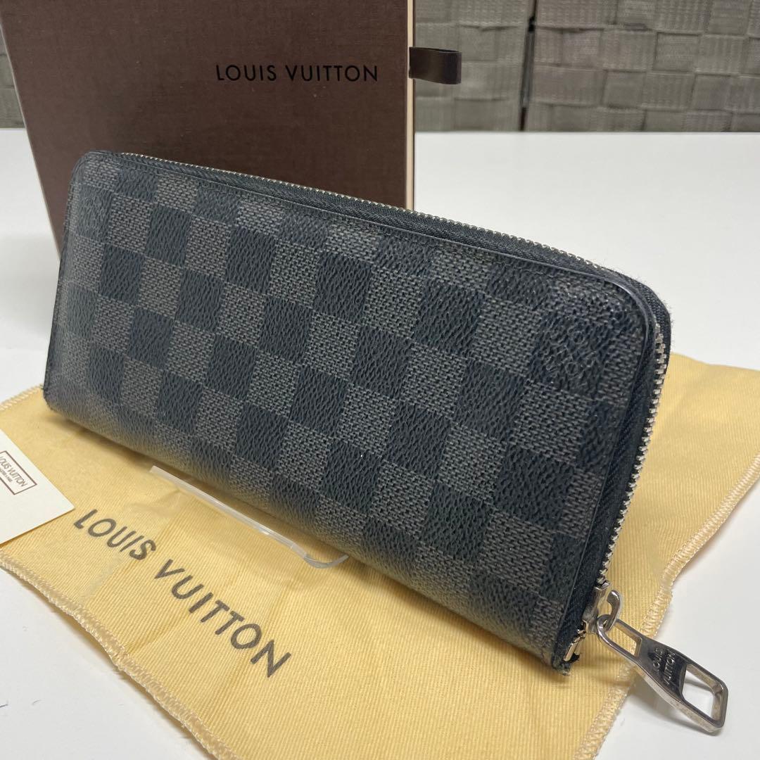 C*s様 LOUIS VUITTON ダミエ・グラフィット ジッピーヴェルティカ