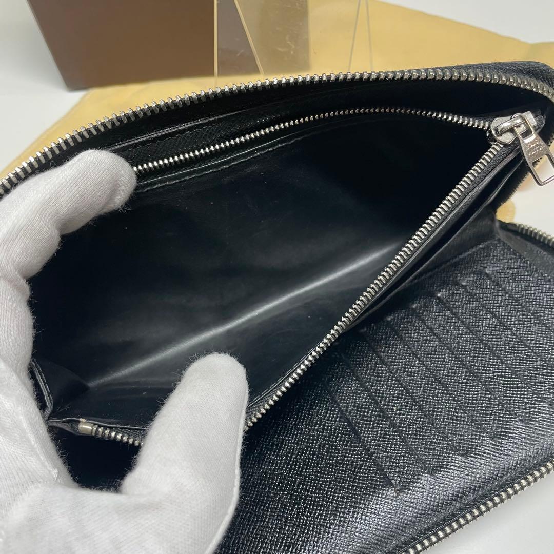 C*s様 LOUIS VUITTON ダミエ・グラフィット ジッピーヴェルティカ