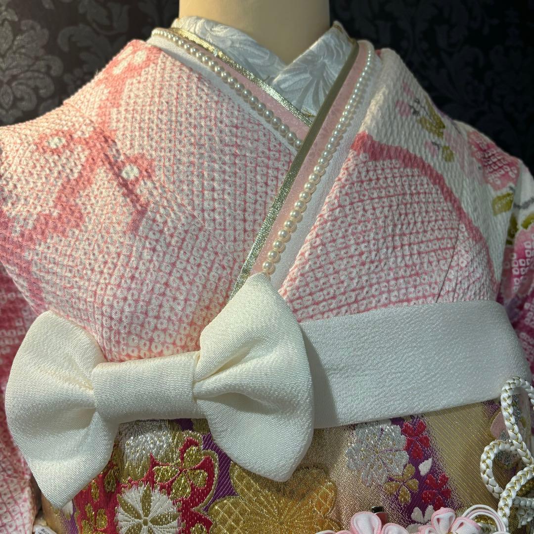 美品　総絞り　淡色　金駒刺繍　花模様　逸品　振袖　フルセット 振り袖