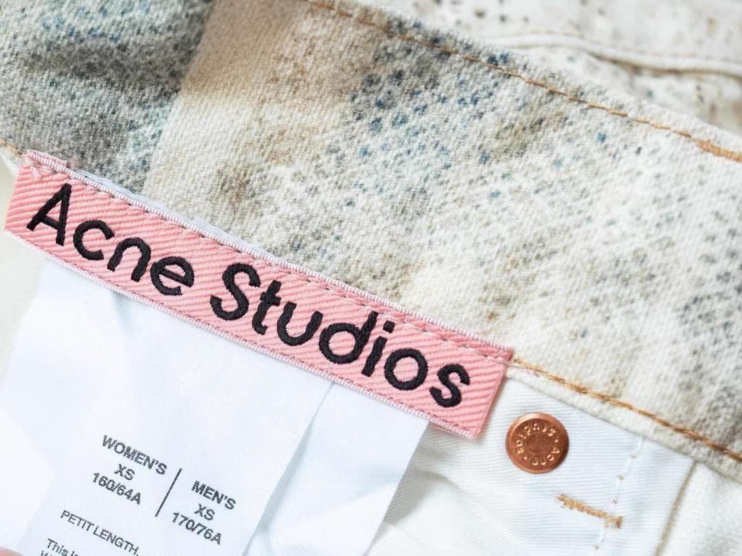 ✨Acne Studios 1981ビーズ装飾のビンテージデニムパンツ