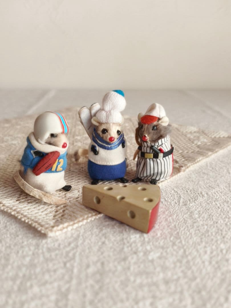 * vintage figure ❀ふんわり可愛い スキー選手の ネズミくん