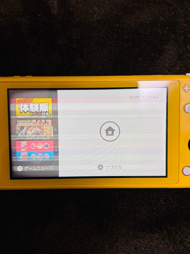 (ジャンク品)Nintendo Switch ライト　イエロー　箱、充電器付き
