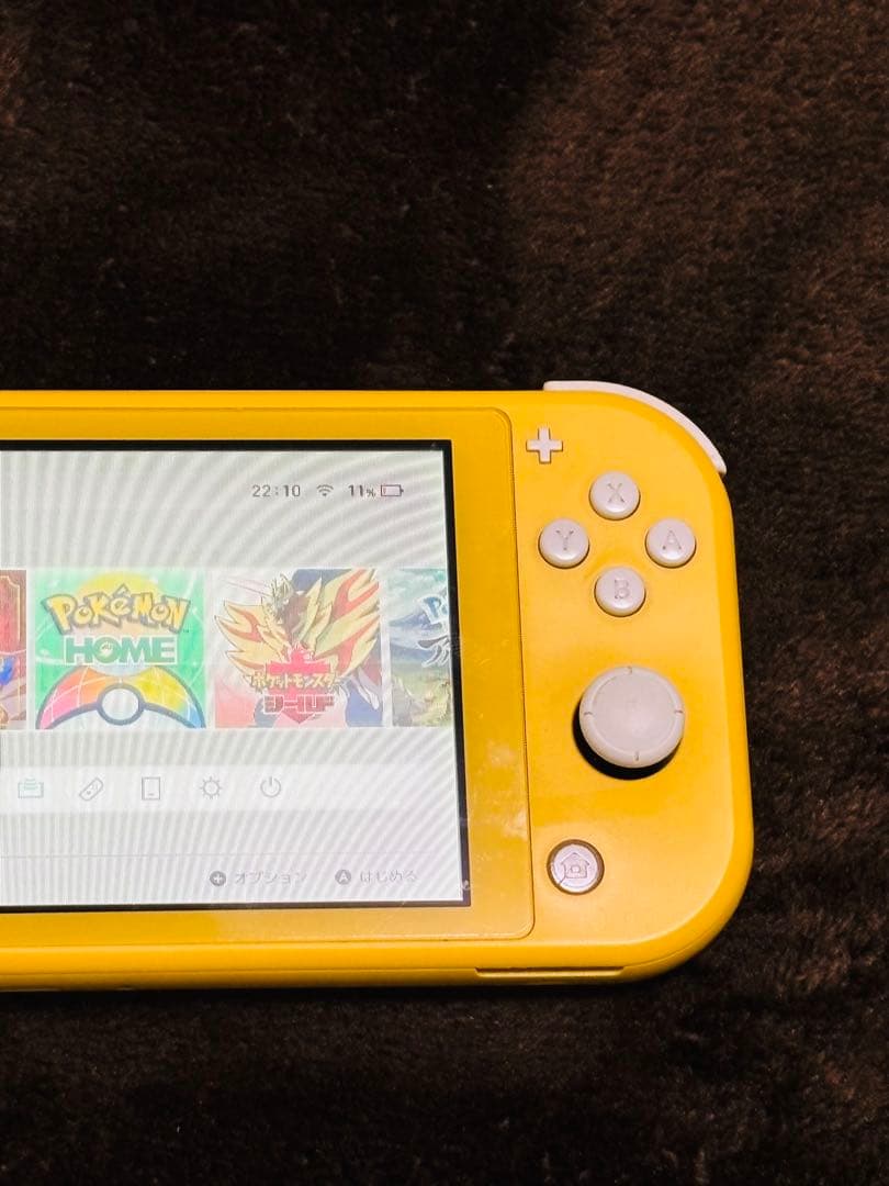 (ジャンク品)Nintendo Switch ライト　イエロー　箱、充電器付き