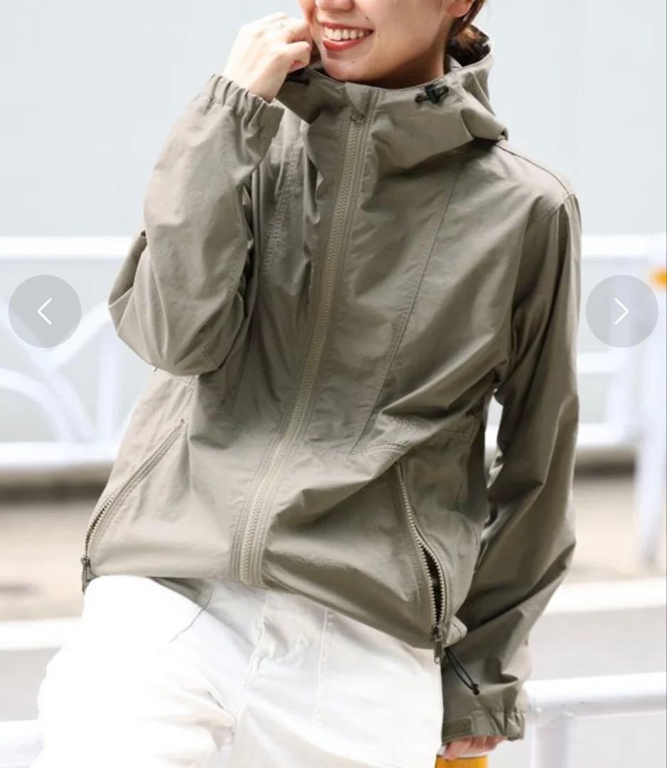 The North Face フード付きジャケット グレー