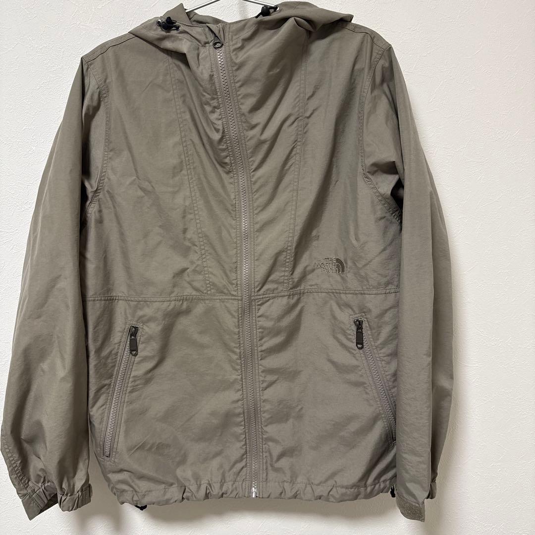 The North Face フード付きジャケット グレー