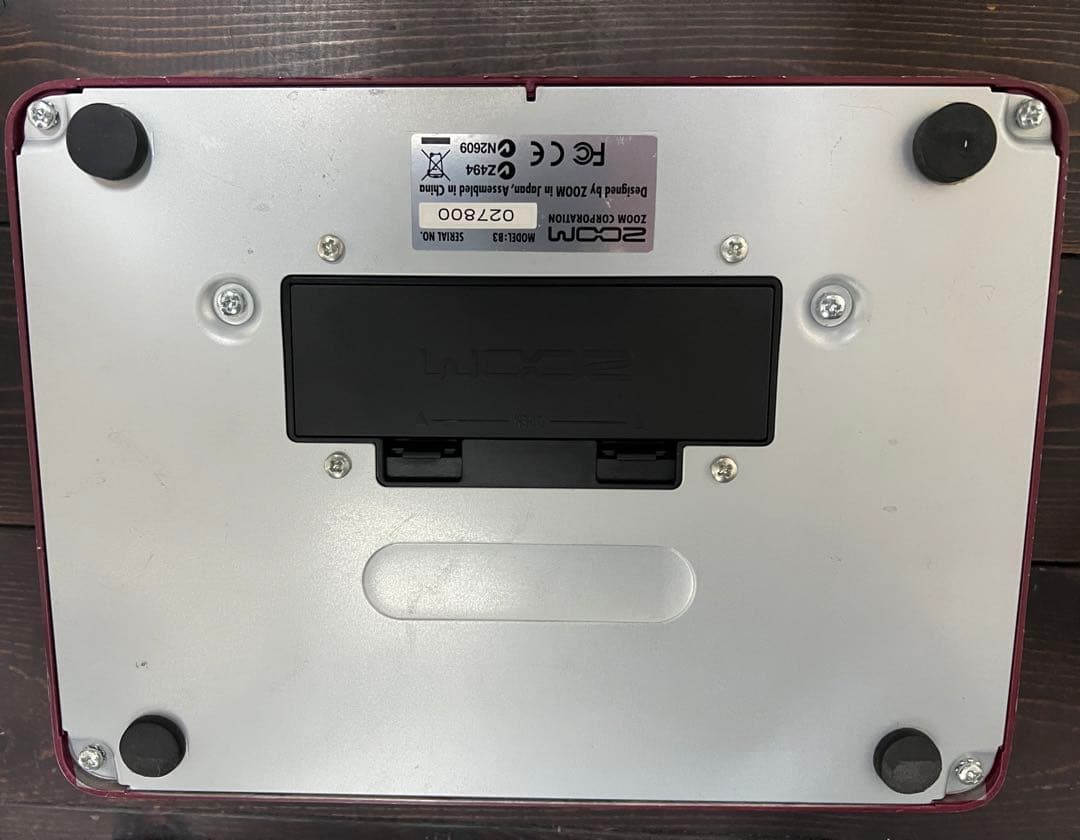 ベース Zoom B3