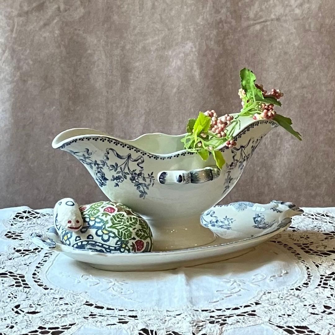 美品フランスアンティーク・サルグミンヌ U&Cモーツァルト・ソーシエール1点