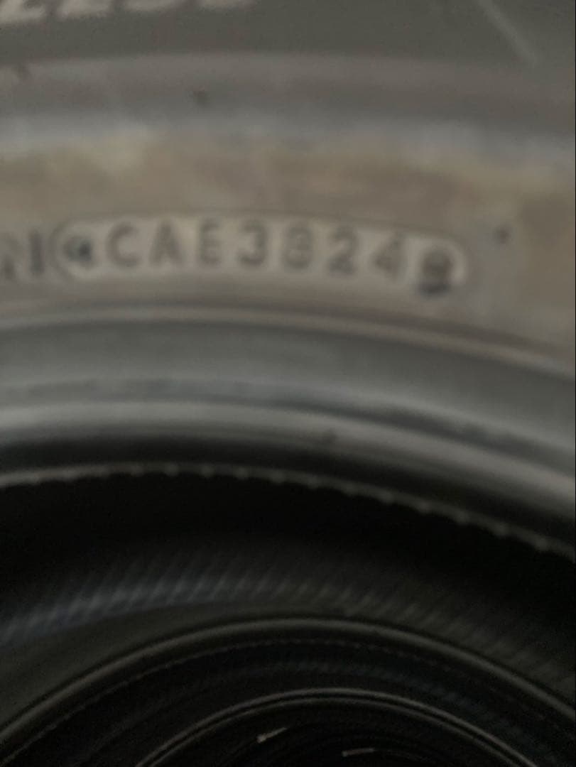 ①ブリヂストン ブリザック VRX2 195/65R15 2024製冬タイヤ4本