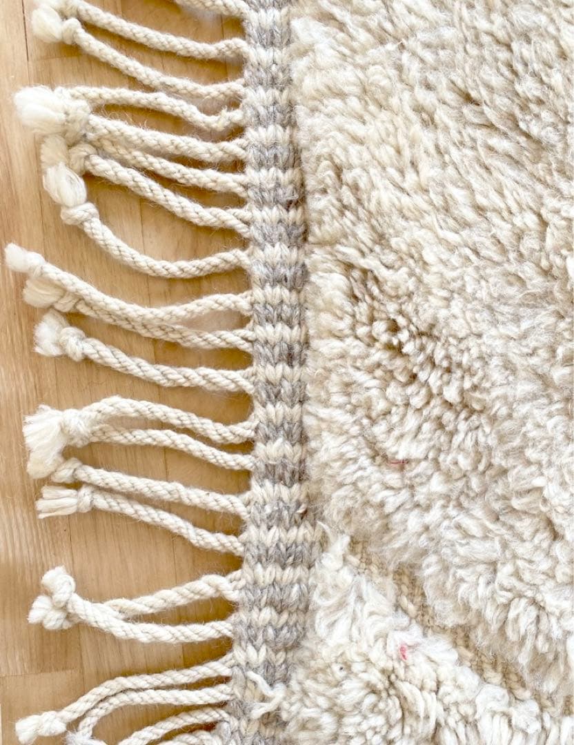 【モロッコ直輸入】ベニワレン手織りラグ　一点物