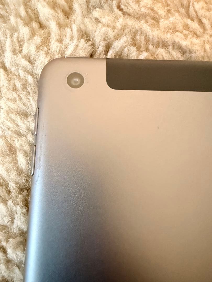 Apple iPad セルラーモデル　SIMフリー　第8世代