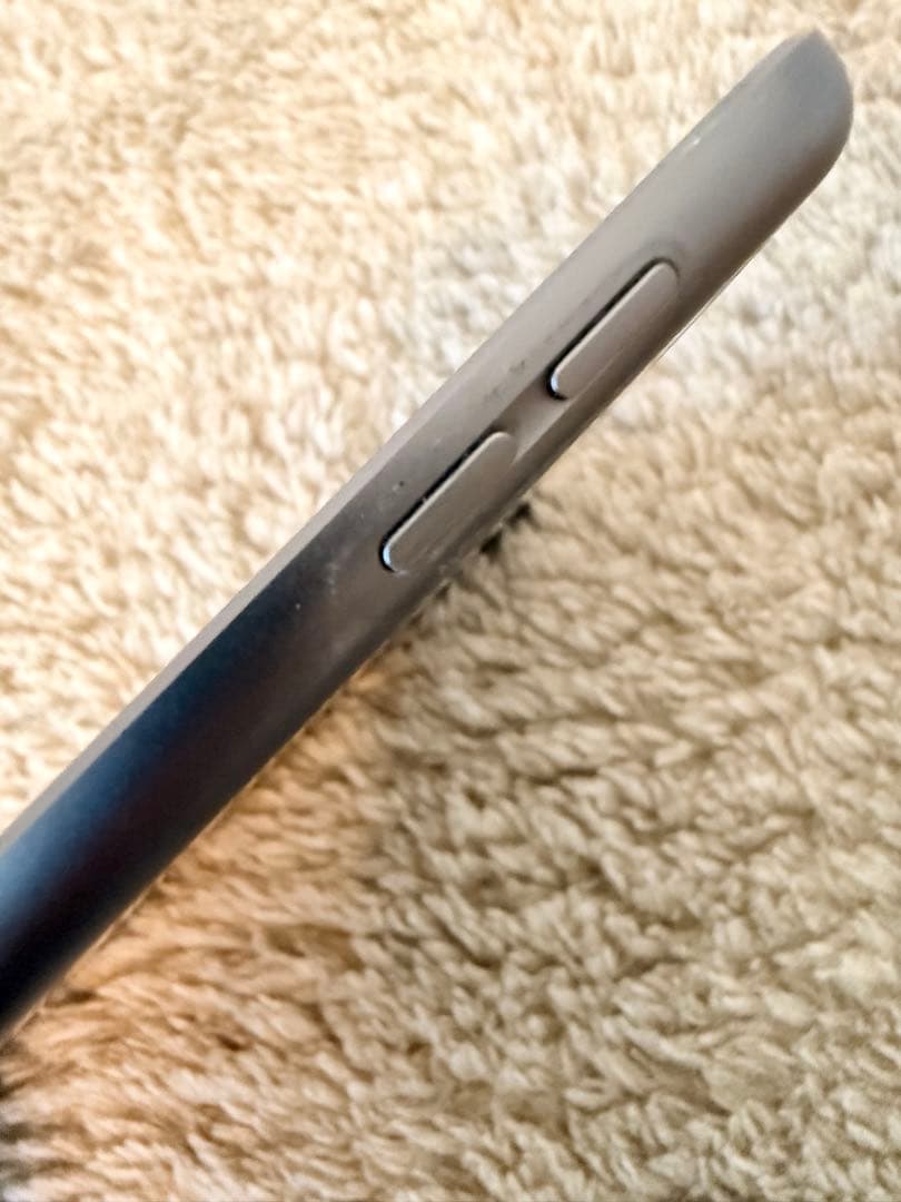 Apple iPad セルラーモデル　SIMフリー　第8世代