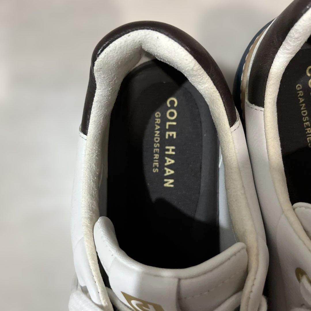 ホワイトレザー スニーカー ネイビーソール