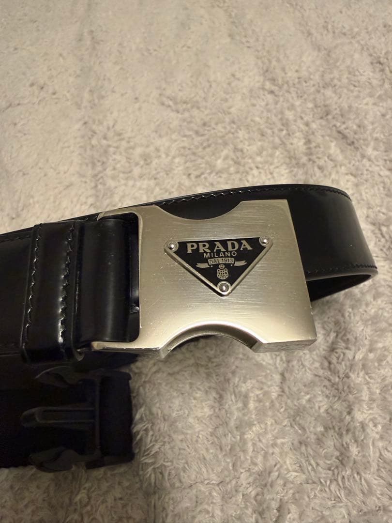 PRADA ブラック レザーベルト