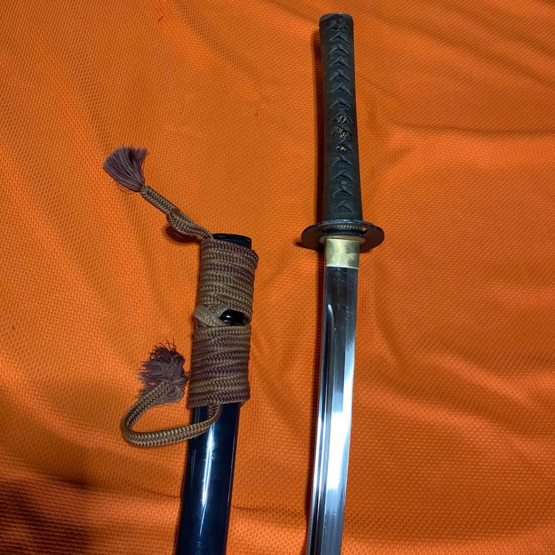 高級居合刀 黒柄黒鮫皮 木瓜透し丸鍔 濃紺呂鞘