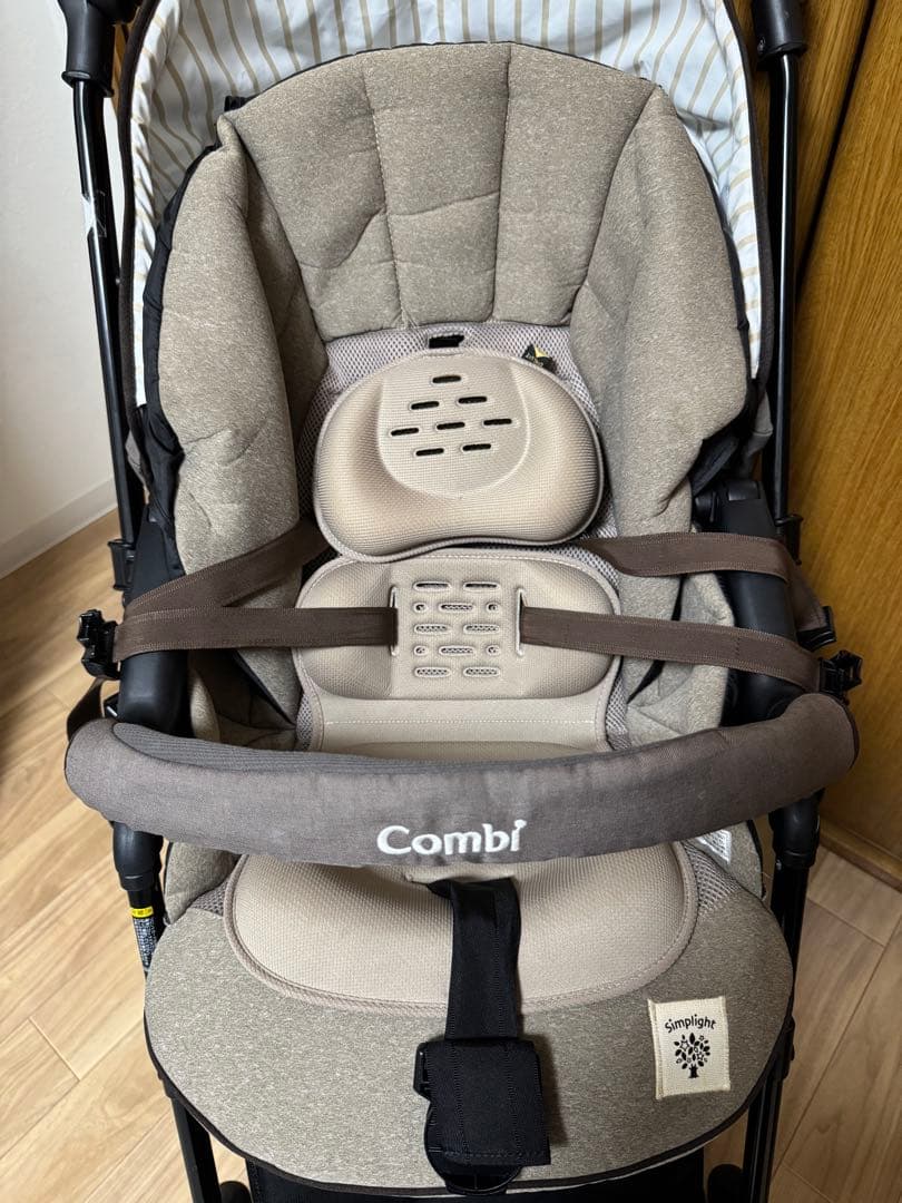【美品】コンビ ベビーカー スゴカルα 4キャス compact