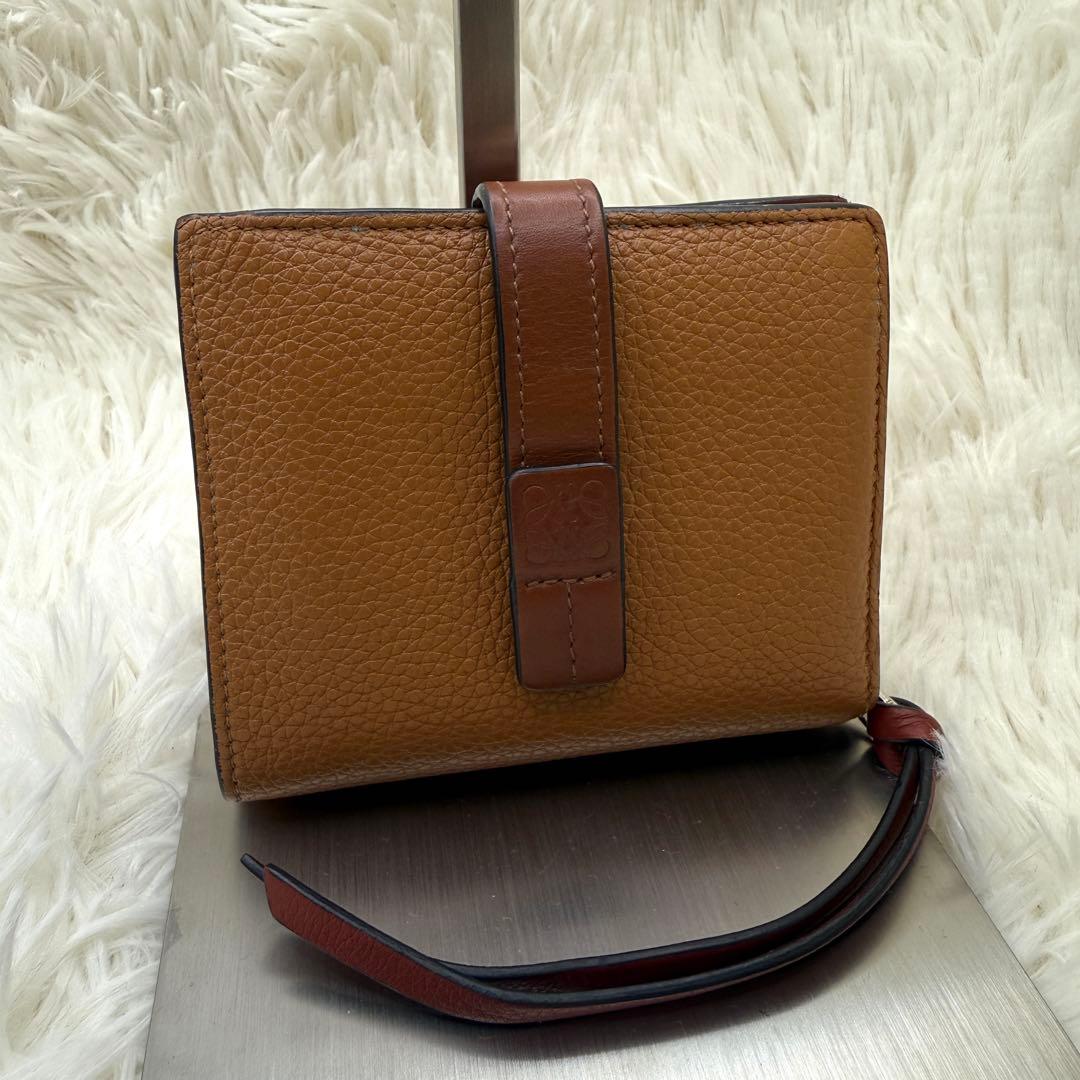 ロエベ　折り財布　コンパクトジップウォレット　ブラウン　アナグラム