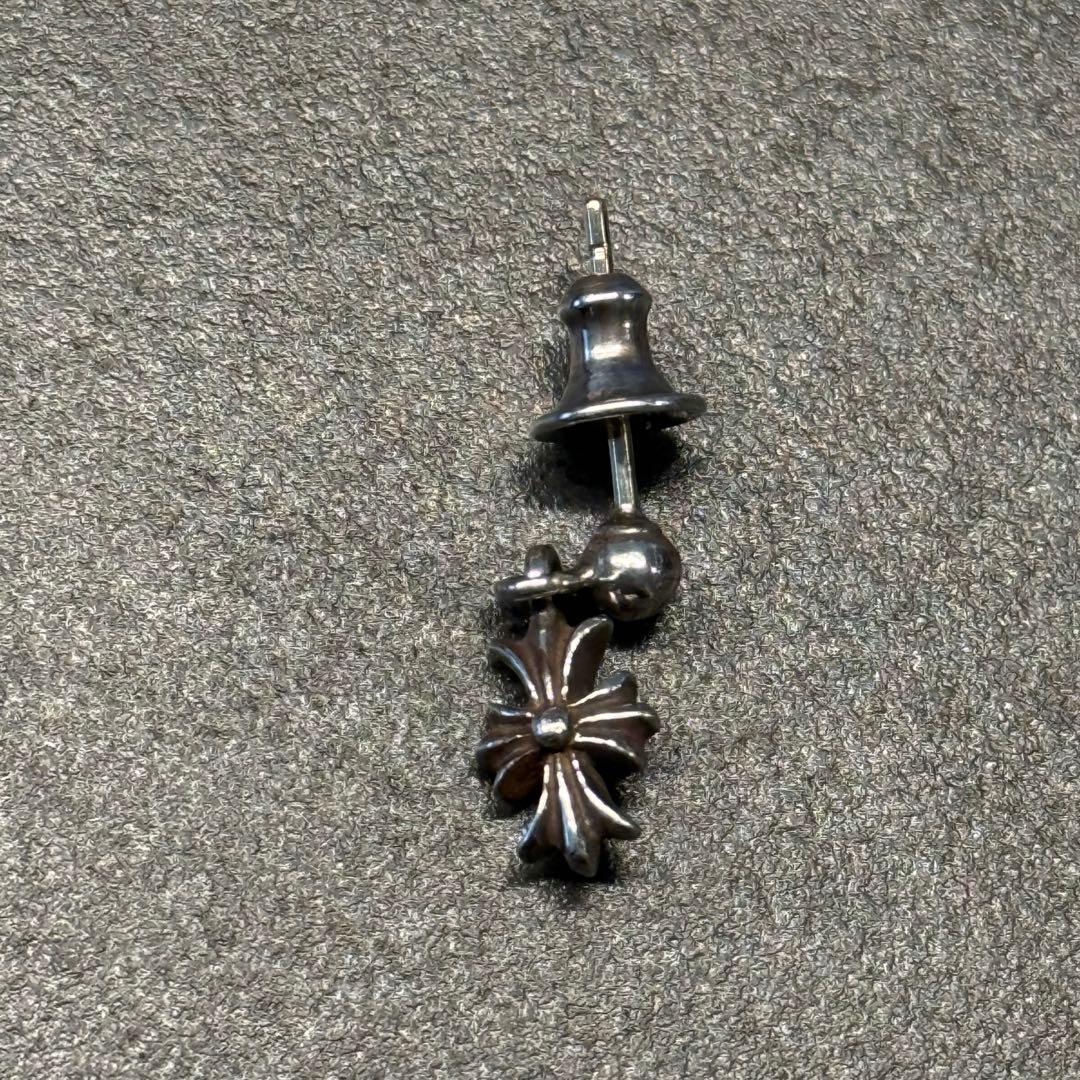 クロムハーツ タイニーE CHプラス ドロップピアス