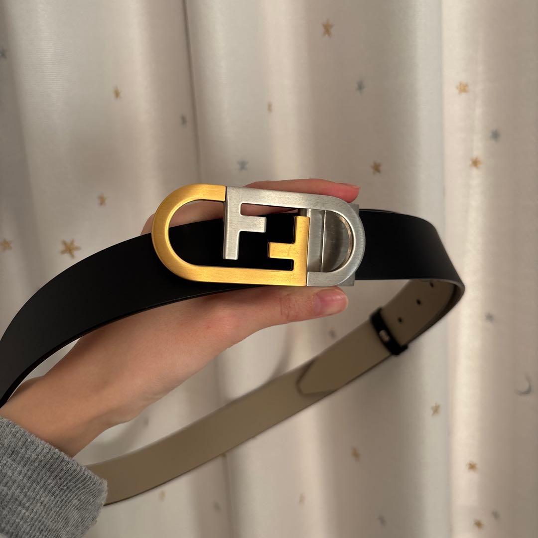 Fロゴ レザー製ベルト