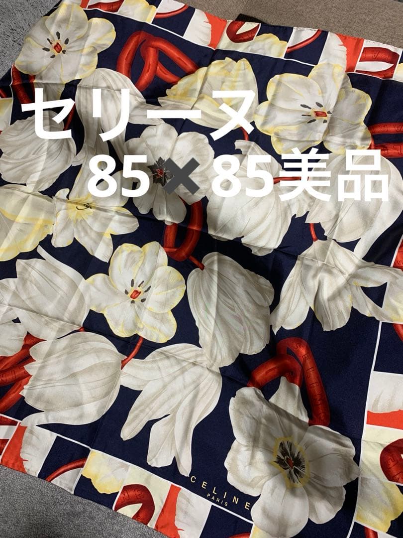 CELINE フラワープリント シルクスカーフ。総柄。美品。ヴィンテージ品。