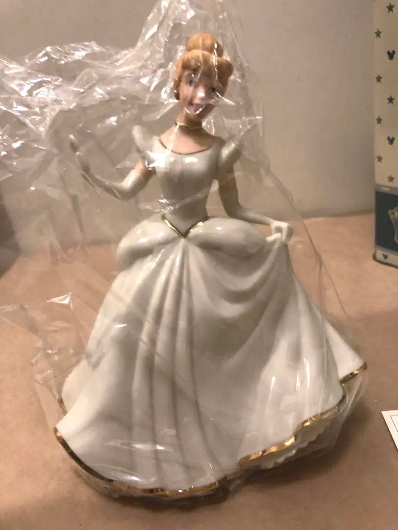ディズニー　シンデレラ　Lenox レノックス　フィギュア　陶器
