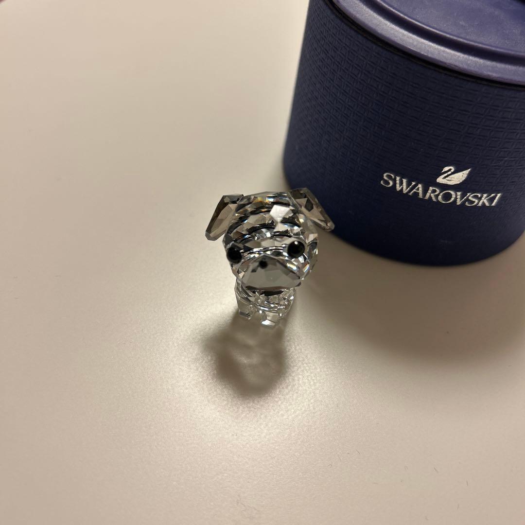 スワロフスキーSWAROVSKI のパグ犬