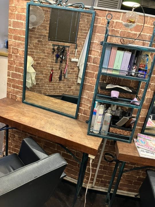 完全手作りアンティーク　美容室　セット面　鏡