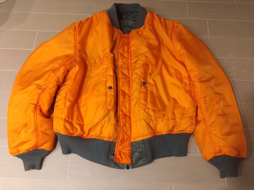 ALPHA INDUSTRIES MA-1 フライトジャケット　ワッペン後付け