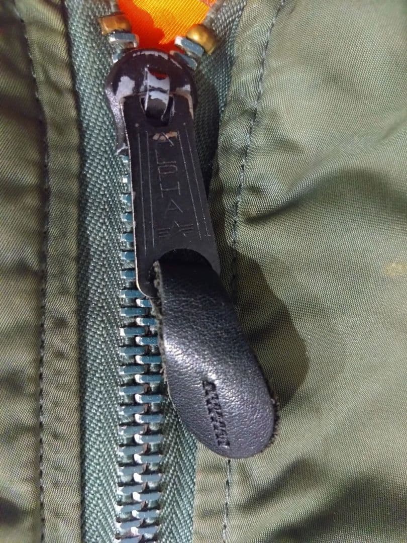 ALPHA INDUSTRIES MA-1 フライトジャケット　ワッペン後付け