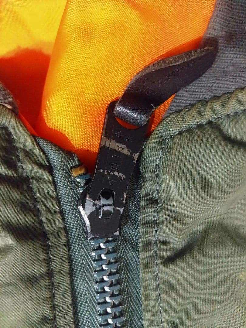 ALPHA INDUSTRIES MA-1 フライトジャケット　ワッペン後付け