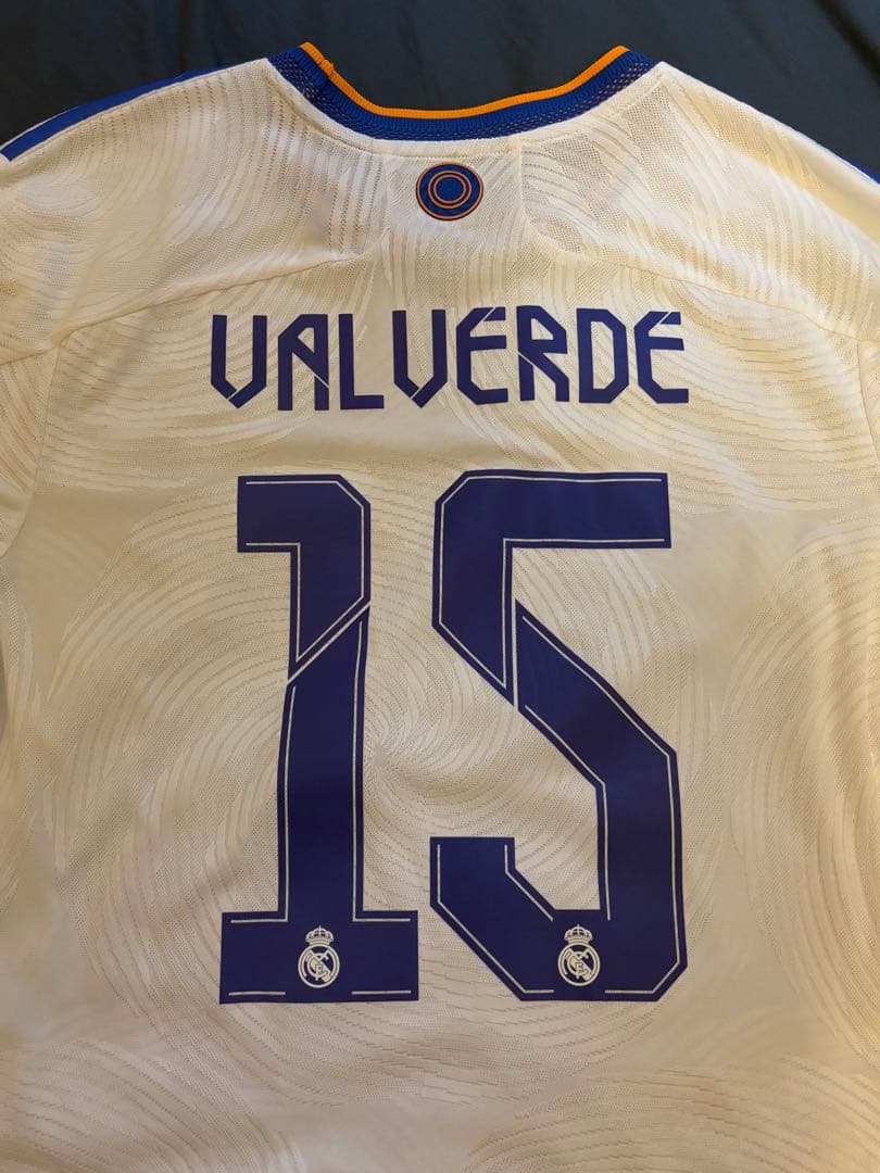 レアル・マドリード VALVERDE 15 ジャージ サイズ