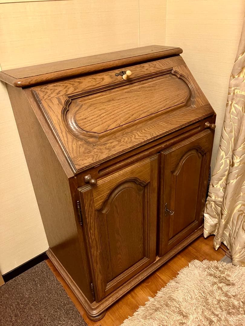 アンティーク　ベルギー製　ライティングデスク　　木製　鍵付き　収納力　大