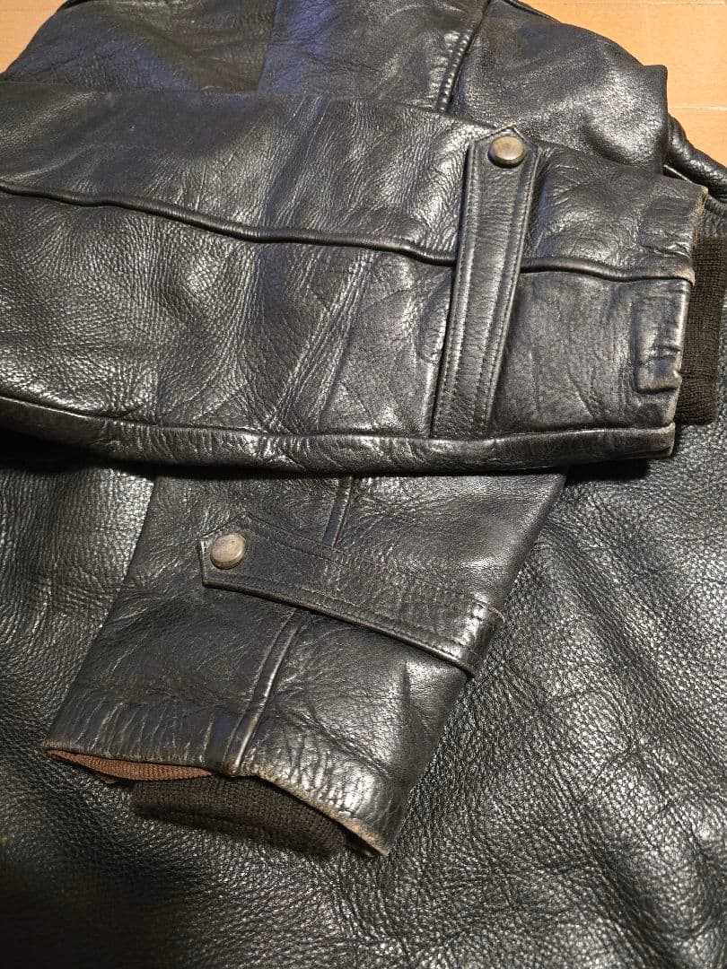 ジャパンヴィンテージ.レザージャケット ベルト付き 黒.M