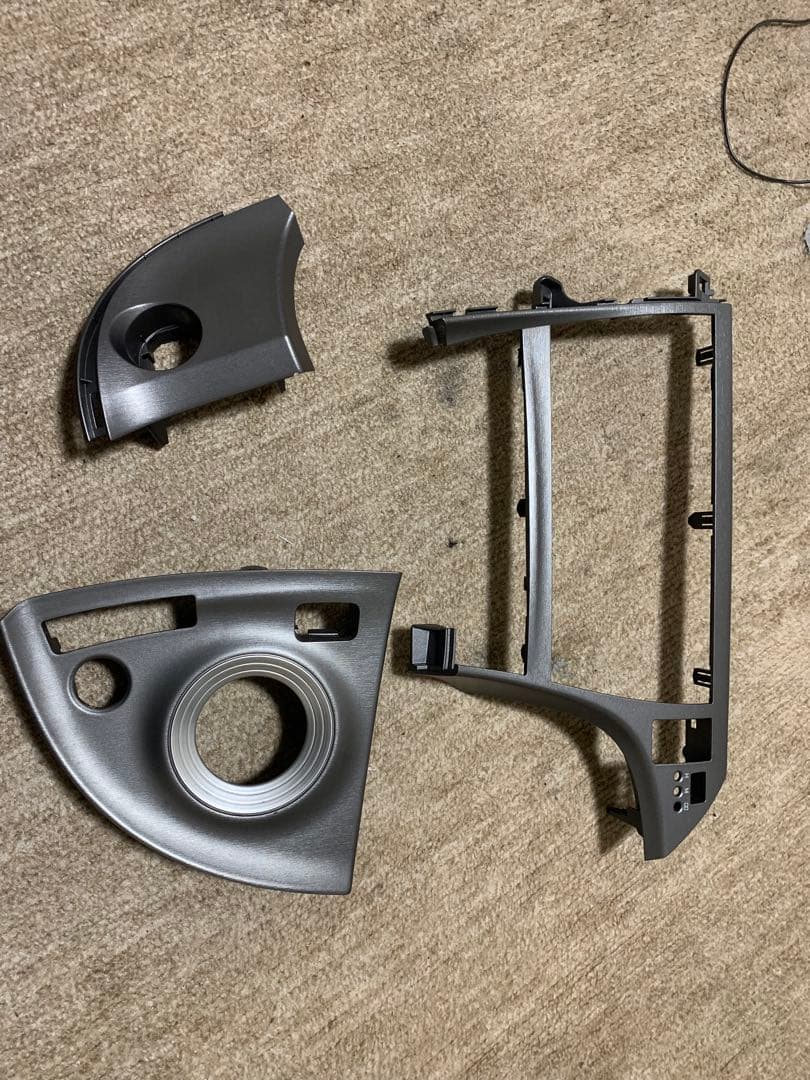 TOYOTA トヨタ　プリウス30 パネル