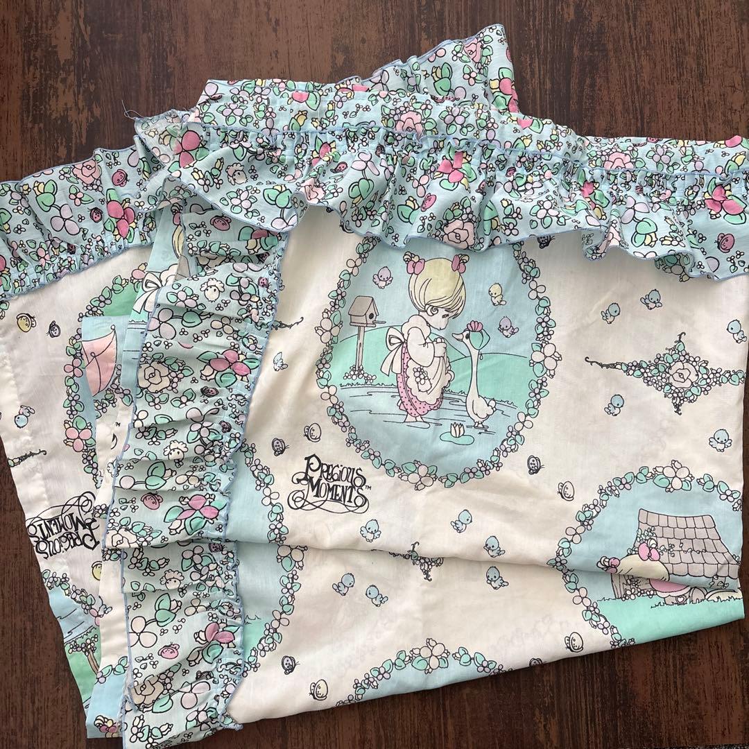 7042.プレシャスモーメントフリル付きカーテン1枚